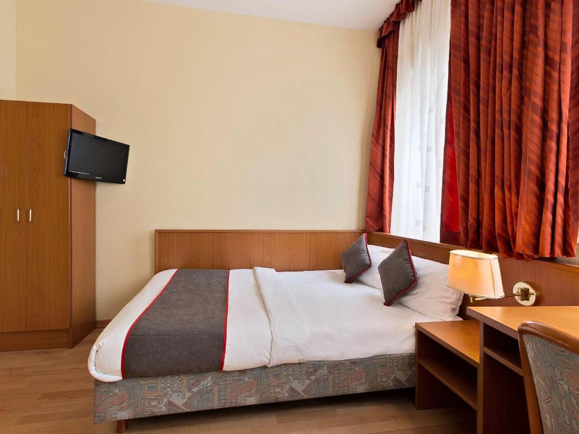 Hotel Bohemia Берлин Екстериор снимка