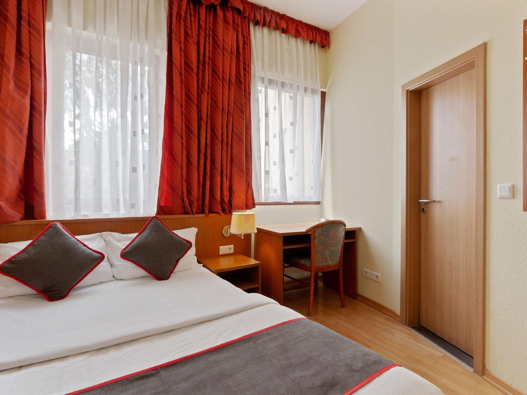 Hotel Bohemia Берлин Екстериор снимка