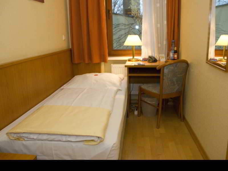 Hotel Bohemia Берлин Екстериор снимка