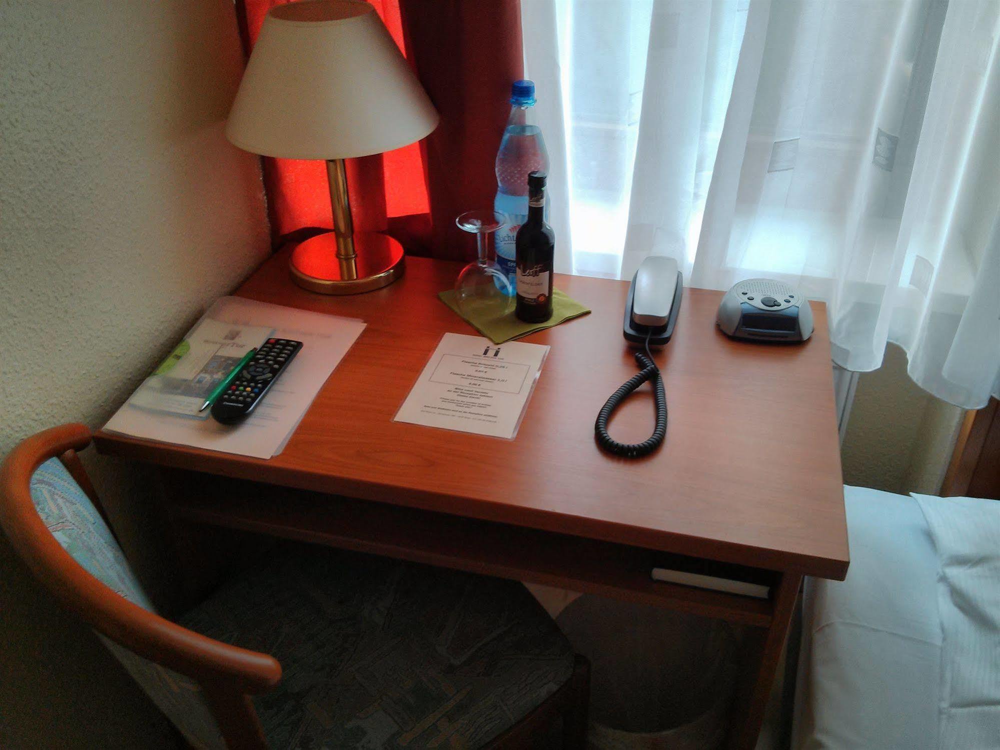 Hotel Bohemia Берлин Екстериор снимка